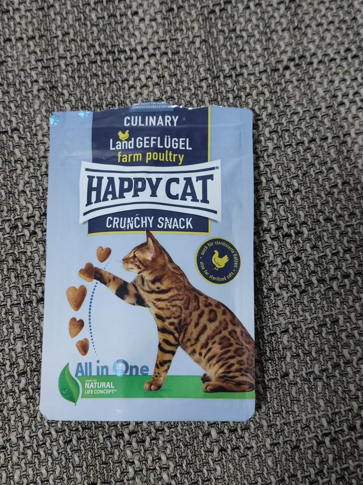 Happy Cat Culinary Crunchy Snack Land-Geflügel Leckerli 70 g Huhn