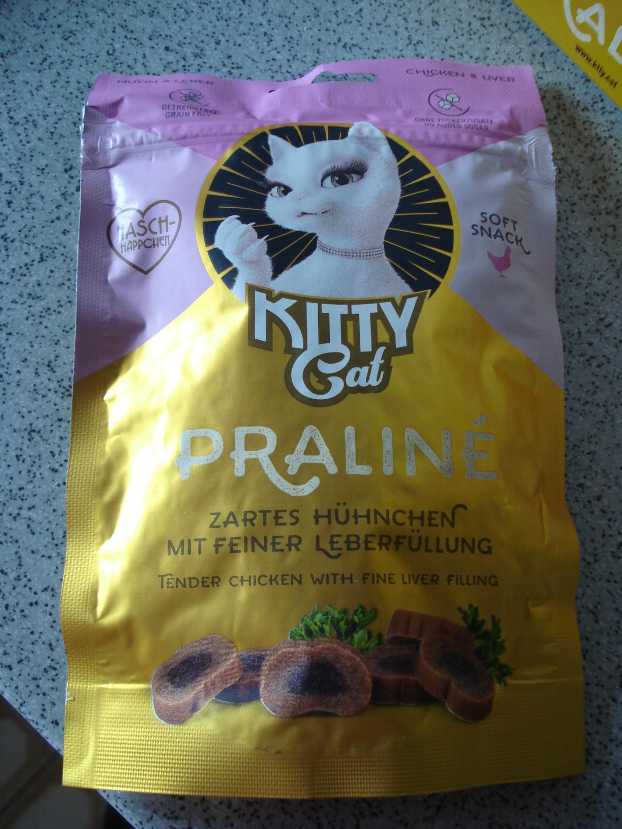 KITTY Cat Snacks Praliné Huhn & Leber 10x50g