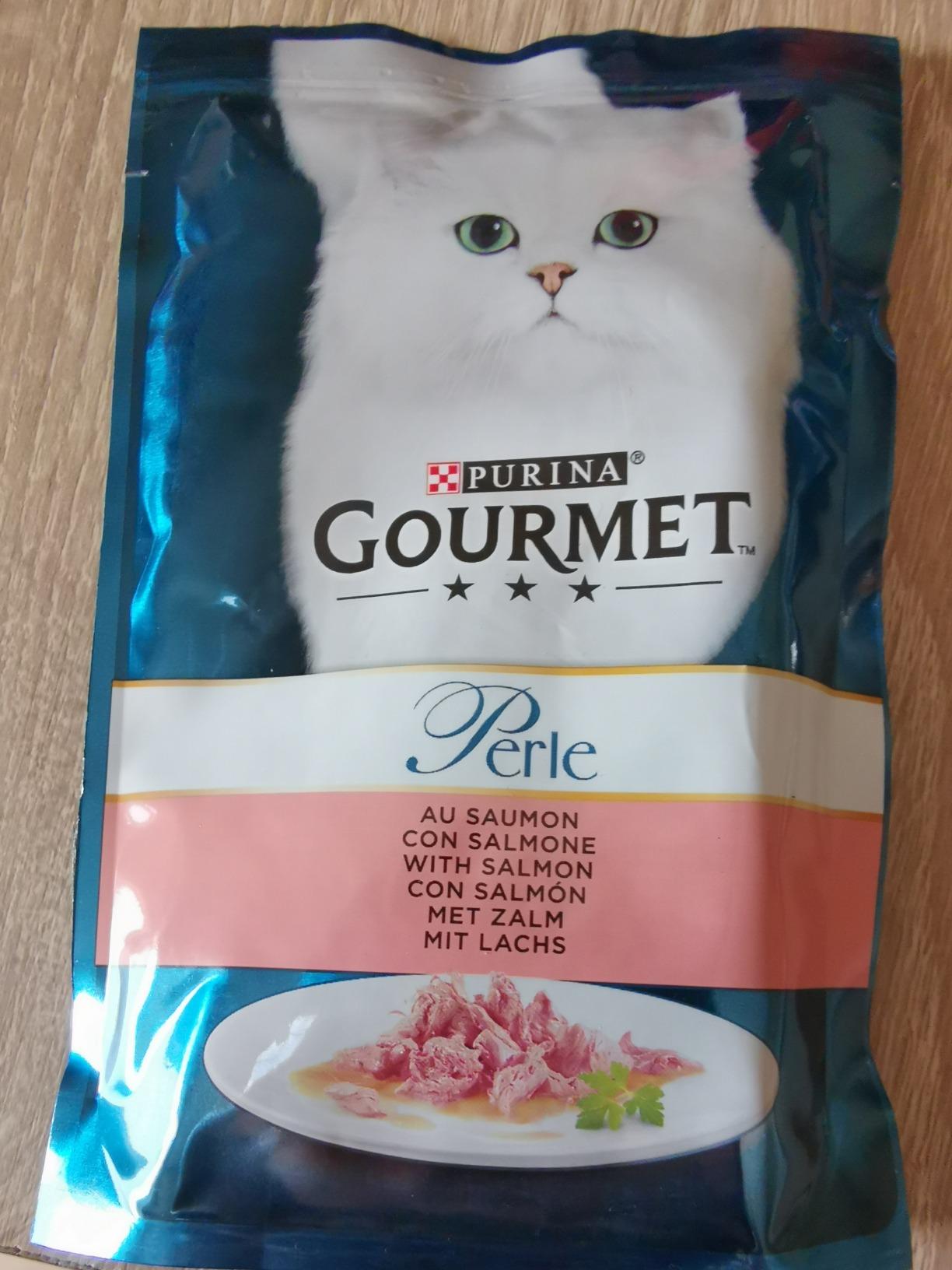 GOURMET Perle Erlesene Streifen Nassfutter Lachs 48x85g Sauce