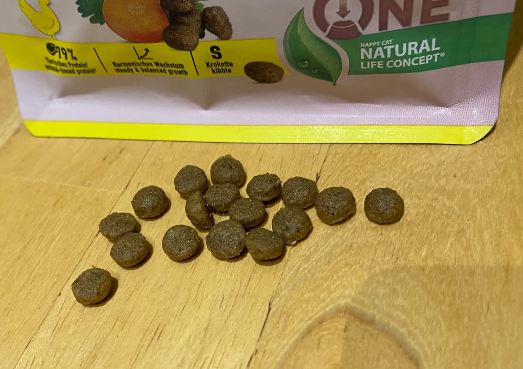 Happy Cat Young Junior Geflügel Trockenfutter 300g für Kitten