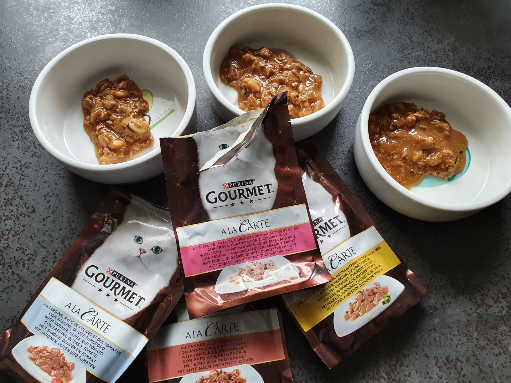 GOURMET Perle Duetto Nassfutter Mix Forelle 48x85g Sauce
